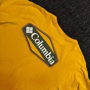 Y2K Columbia Logo Graphic T-Shirt Yellow Size L